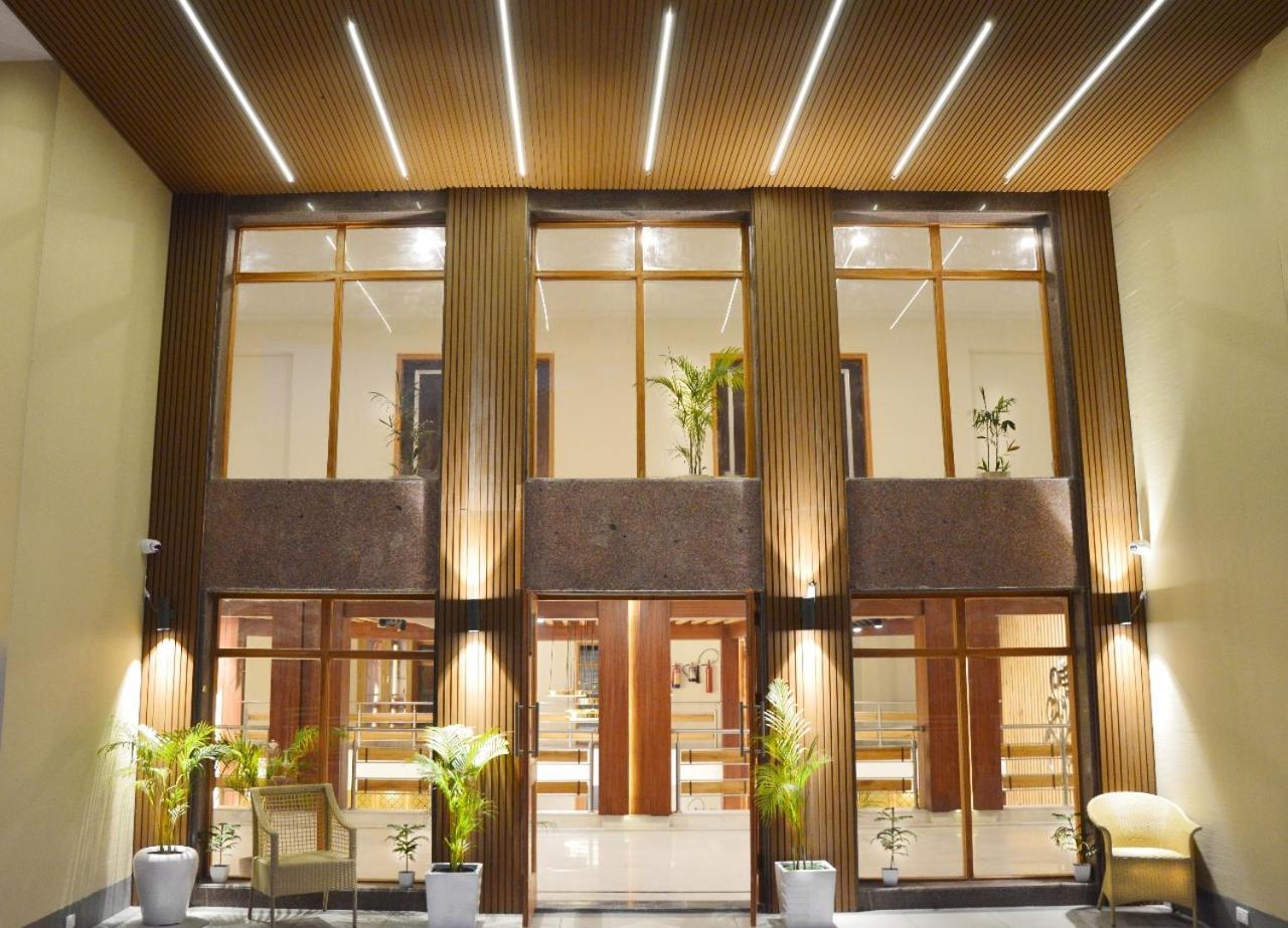 Anand Vardhan Resorts Manāli Exterior foto